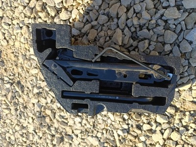 Opel corsa d 2012 домкрат 13299889 фото №1