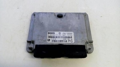 Бортовой компьютер двигателя bosch 0281010271 фото №1