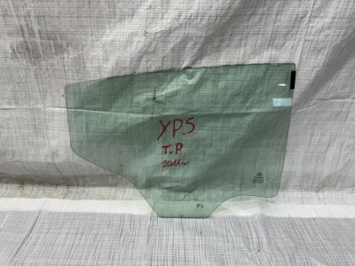 Скло двері задня задня права 2011 lancia ypsilon фото №1