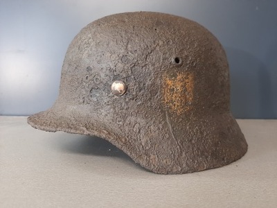 Niemiecki Hełm m35 oryginał Wehrmacht rzesza WW II kalka dekal fasunek