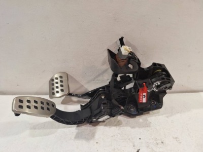 Потенціометр педаль газу гальма 180108467r renault clio v 1.6 e-tech 19- фото №1