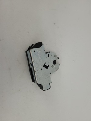 Замок крышки багажника peugeot 3008 i 2009-2016 9684648680 фото №1