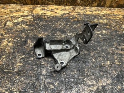 Кронштейн кронштейн renault master 2.3 dci 922377470r фото №1