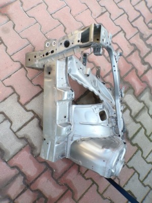 Opel insignia b лонжерон права do чашка z10a фото №1