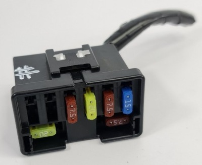 Коробка запобіжників mazda rx-8 fb102400b фото №1