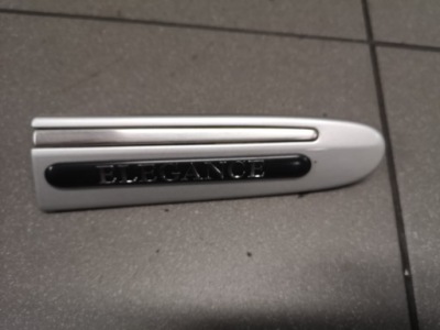 Молдинг крыла правый перед mercedes a2116902862 фото №1