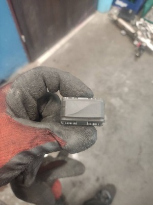 Заглушка панелі консолі renault twingo iii oryg. фото №1