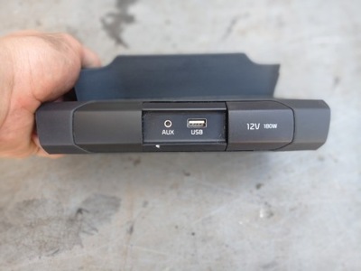 CONNECTOR USB AUX KIA PICANTO III 17- 84621-G6100  
