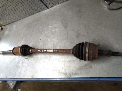 Grand cherokee wk2 11-20r приводной вал правый  перед фото №1