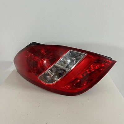 Hyundai i20 лампа ліва задня задня 924011j000 фото №1
