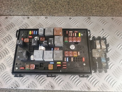 Opel astra j коробка модуль bsi 13318785 фото №1