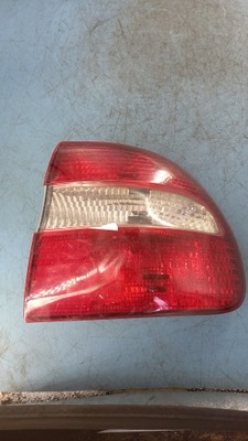 Лампа права задня volov v40 фото №1