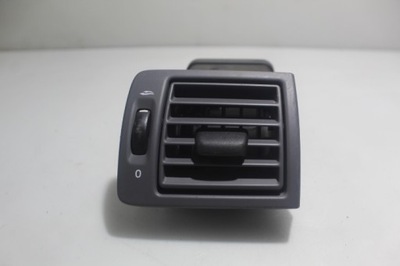 Решітка обдув права volvo v50 фото №1