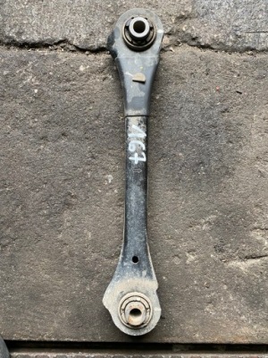 167 hyundai kona рычаг задний левый 55260-f2ba0 фото №1