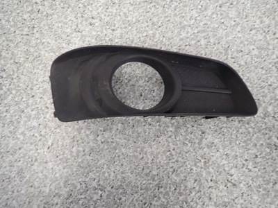 Toyota corolla verso 07-09 заглушка протитуманної фари права фото №1