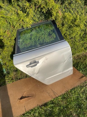 Стекло задняя правый audi a3 8v sportback фото №1