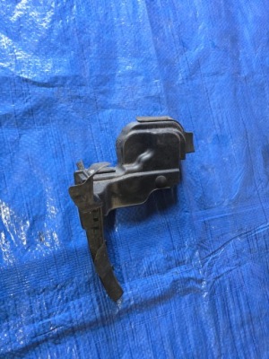 #m toyota захист пластик 53825-02041 фото №1