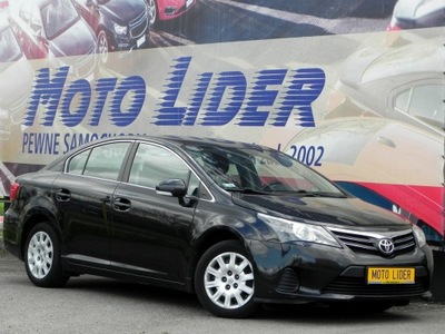 Toyota Avensis salon Polska, serwis, II kpl opon