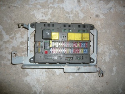 Коробка предохранителей - land rover freelander i фото №1