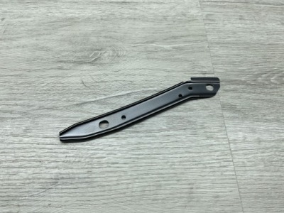 Напрямна кріпильна з правої сторони бампера mercedes-benz w238 a2388854001 фото №1