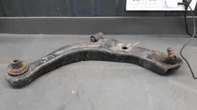 Важіль правий перед ford maverick ii 2,0 фото №1