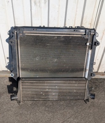 Комплект радиатор радиатор toyota hilux viii 2.4 td 2gd фото №1