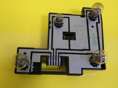 Вкладиш лампи правий задня mazda 121 96fg13n004 nr557 фото №1