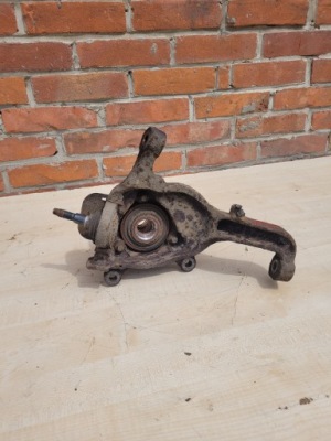 Jeep cherokee liberty kj 01-07r поворотний кулак ступиця правий перед фото №1