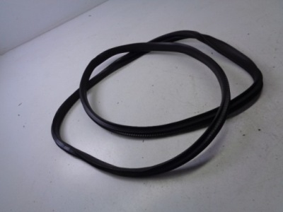 Прокладка дверь правый задний  mercedes a-klasa w176 1.5 дизель 2013 rok фото №1