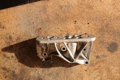 Кронштейн кронштейн mercedes a6542230004 фото №1