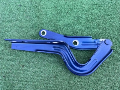 Петля капот правий vw id4 id.4 id 4 ld5f 11a823302 фото №1