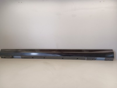 Молдинг порог левая mercedes w204 sedan 2046900340 фото №1