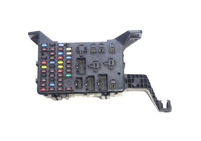 Коробка запобіжників mondeo mk3 4s7t-14a073-aa фото №1