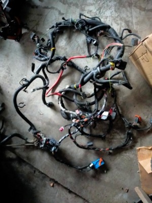 Volvo жгут электропроводка отсек двигателя фото №1