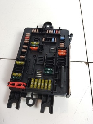 Коробка запобіжників bmw f30 9228158 фото №1