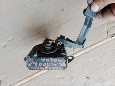 Замок капот кришки двигуна mazda mpv фото №1