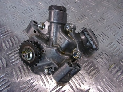 Насос оливи toyota chr 1,8 hybrid фото №1