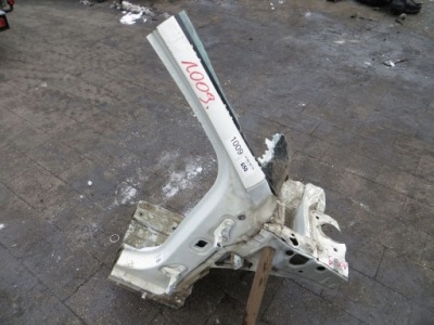 Mercedes w176 лонжерон чверть права 650 13- фото №1