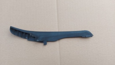 Заглушка жабо права toyota yaris ii 05-11 фото №1