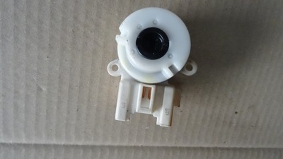 Toyota avensis verso t22 колодка замка запалювання фото №1