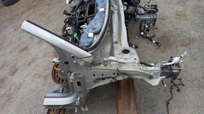 Hyundai bayon чверть лонжерон перед права r3w nnb фото №1