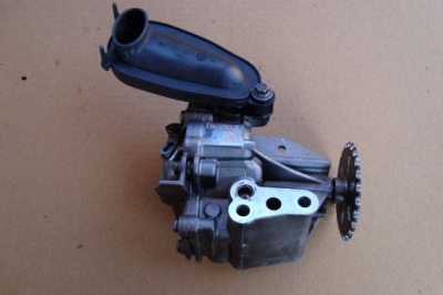 Насос оливи 150109063r opel vivaro trafic 1.6dci фото №1