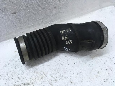 Труба воздуха renault clio iii 1.6 16v 8200424266 фото №1