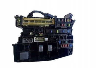 Коробка запобіжників verso 1.6 d 82111-0fn90 фото №1