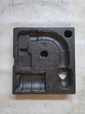 Bmw x1 f48 пінополістирол вкладиш na kulę фаркоп фото №1