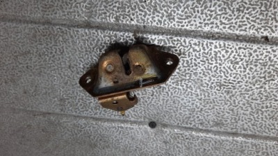 Замок крышки багажника nissan micra k11 1.0b 97r фото №1