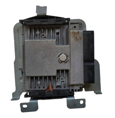 Блок управления бортовой компьютер двигателя volkswagen touran 03f906070bg фото №1