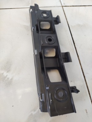 Vw passat b6 2006 - 10 кронштейн бампера 1 фото №1