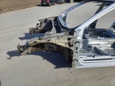 Superb iii 3v четверть перед передняя левая фото №1