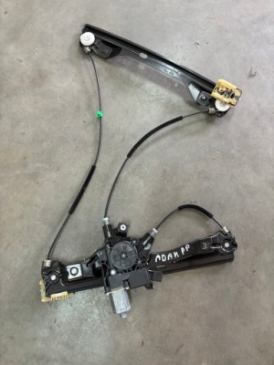 Opel adam підйомник скло правий перед 13350350 фото №1